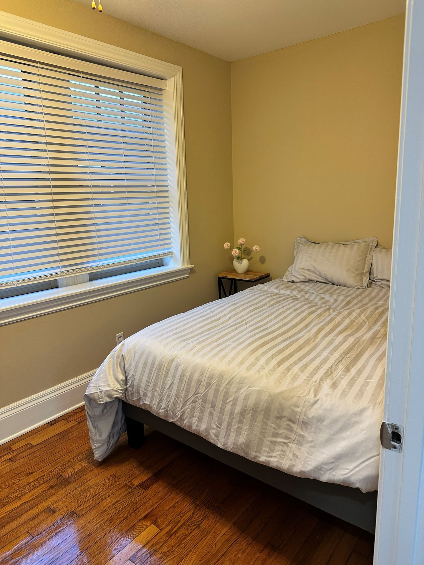 Unit 4236-3N — bedroom, alternate view