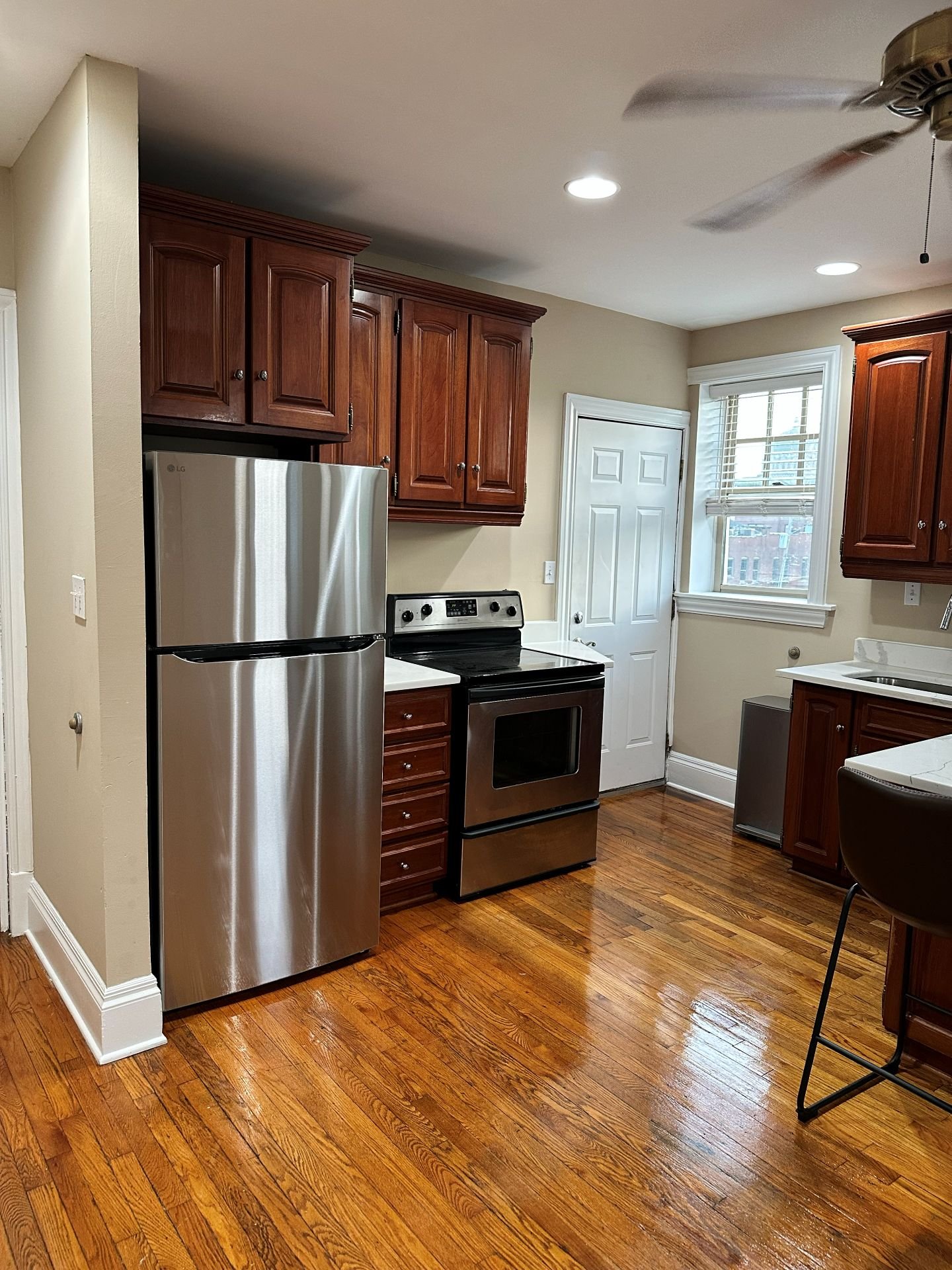Unit 4236-3N — kitchen with stainless appliances